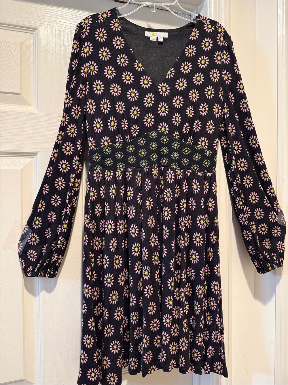 Boden Mini Tea Dress Black Long Blouson Sleeve Pink/Green Daisy Print V-Neck 6